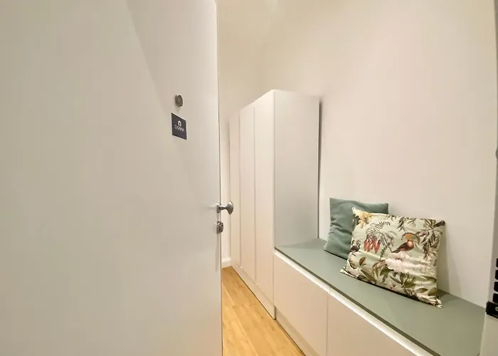 Casaviva - Elegant Retreat In Appartamento